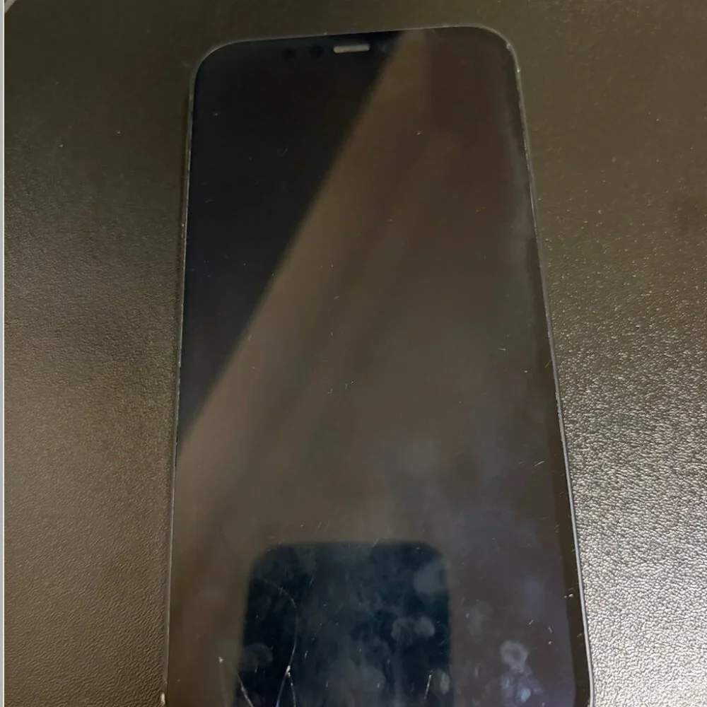 iPhone 12 – 64GB (Unlocked) – Cracked / Damaged Screen – Fully Functional